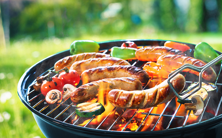 bigstock-grilled-sausage-on-the-picnic-237535432